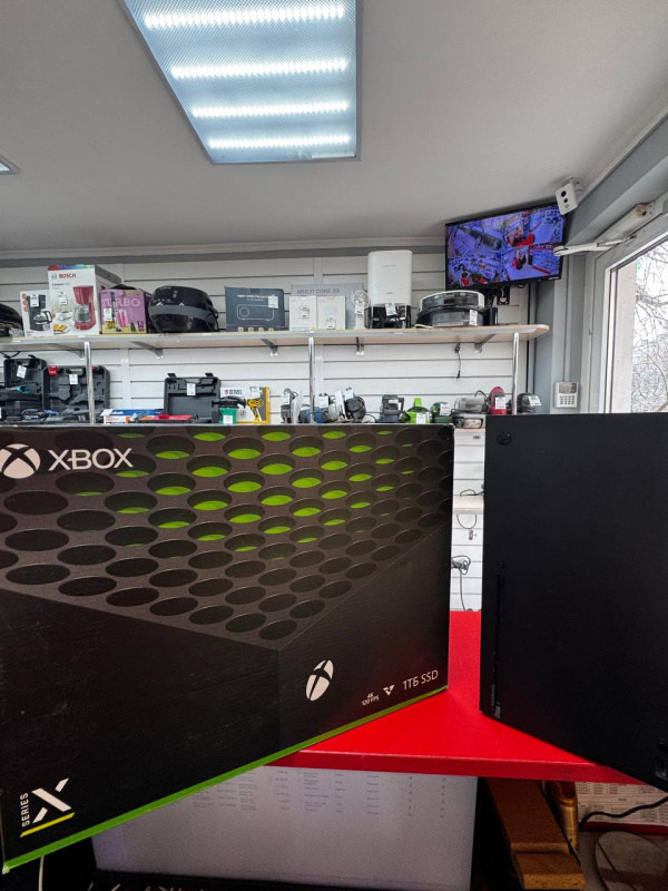 Игровая приставка Xbox Series X 1TB